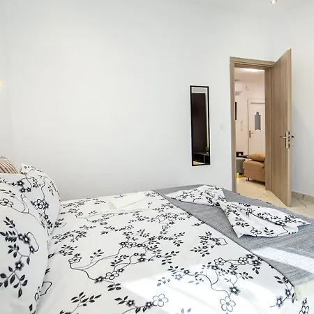 Ella Deluxe * Limenária